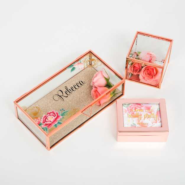 Jewelry, Boxes & Holders